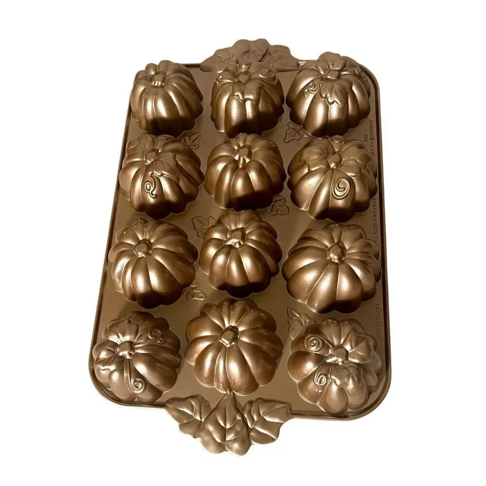 Nordic Ware Williams Sonoma Pumpkin Patch Mini Bundt Pan Muffin Cake Pan